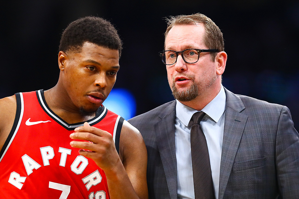 随后与队友 随后与队友